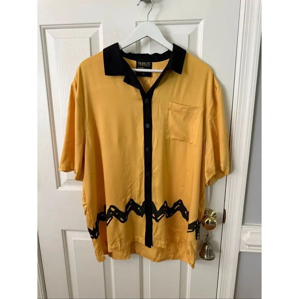 Peanuts Cedar Fair Charlie Brown Bowling Shirt sz L NWT